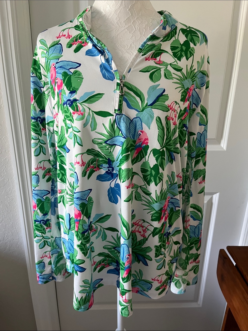 Emerald 18 Pink Parrot Floral Tropical-Print 1/4 Zip Mesh Arm Panels NWOT SZ XL